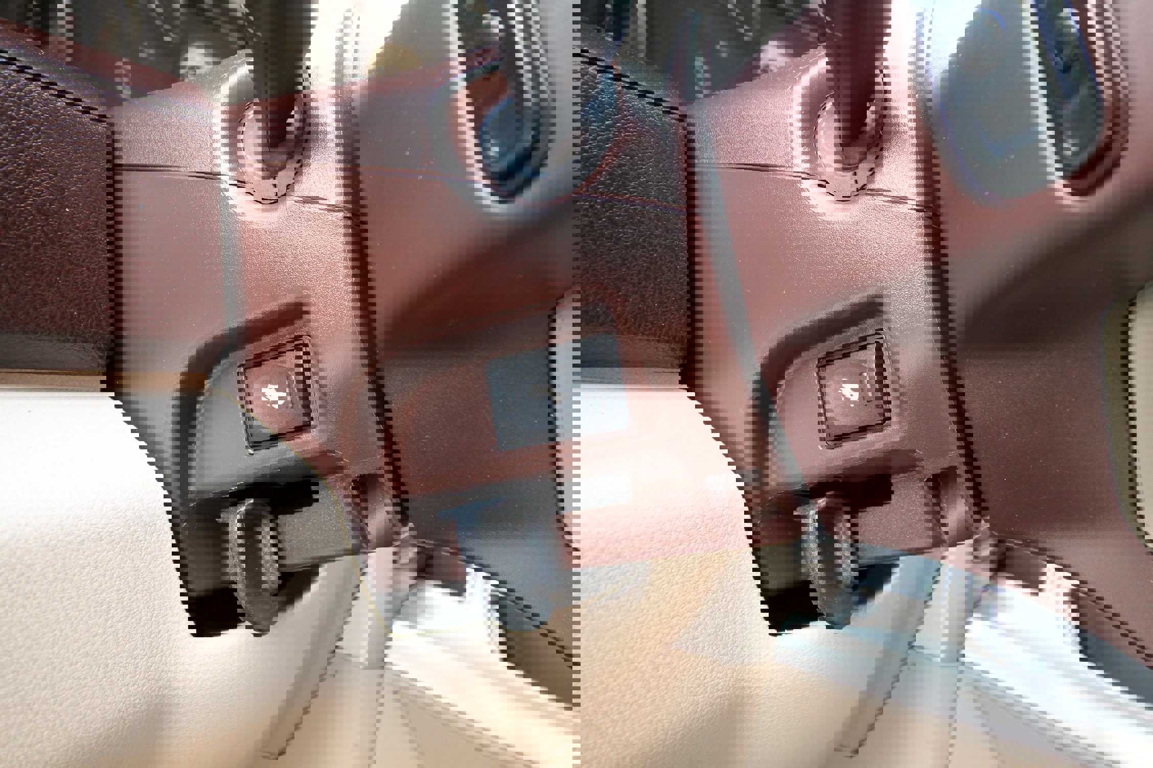 Used 2018 RAM 3500 Laramie image 27