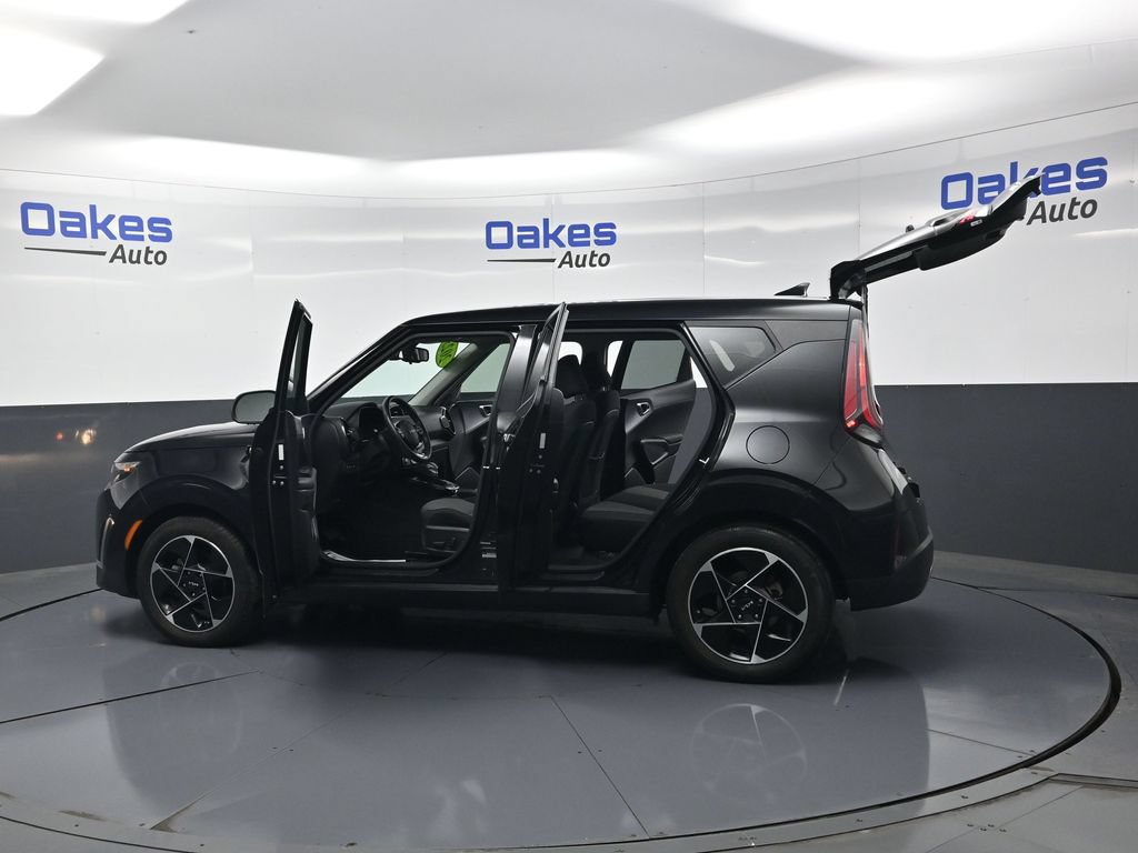 Certified 2023 Kia Soul EX FWD image 53