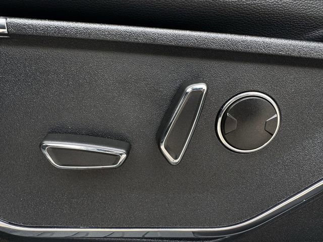 Used 2023 Ford F150 Lariat w/ Equipment Group 502A High image 28