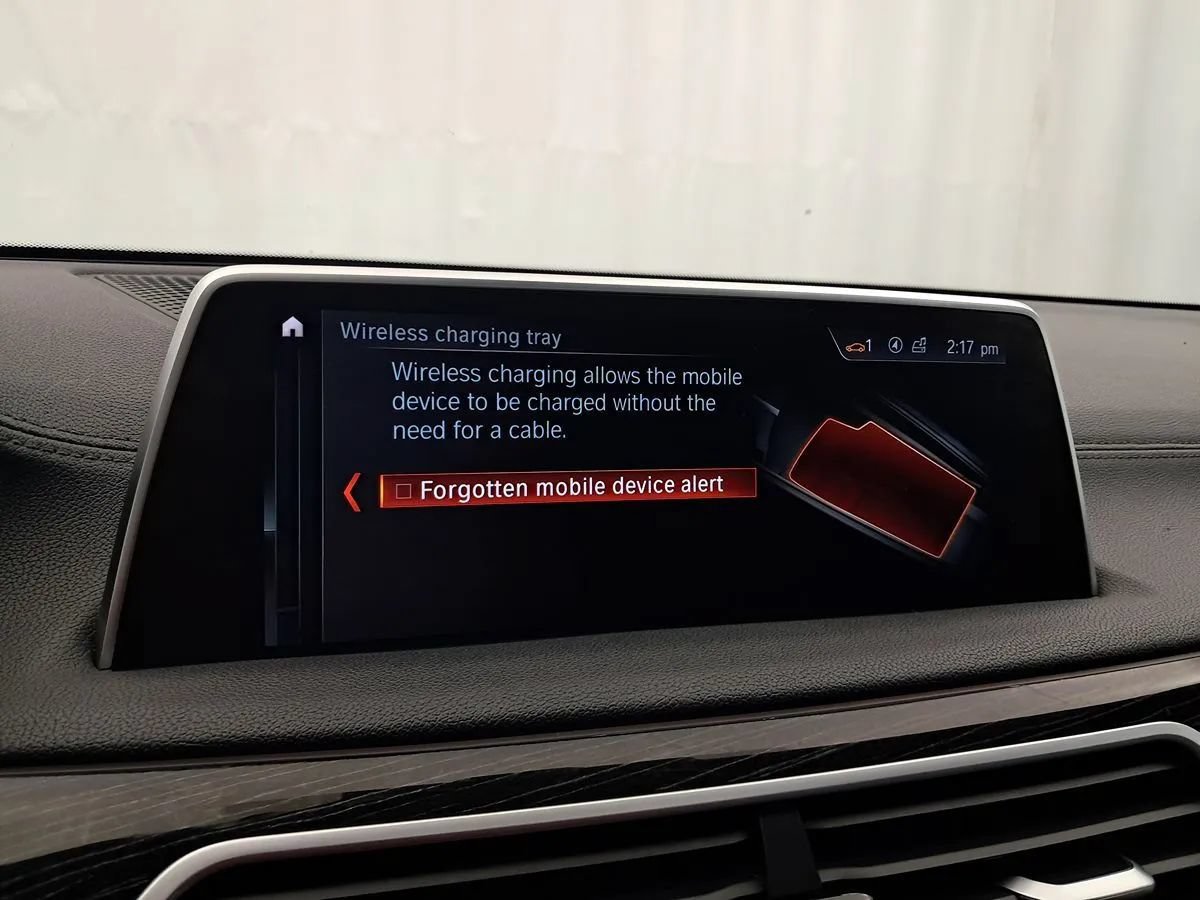 Used 2019 BMW 750i xDrive w/ M Sport Package AWD/4WD image 25