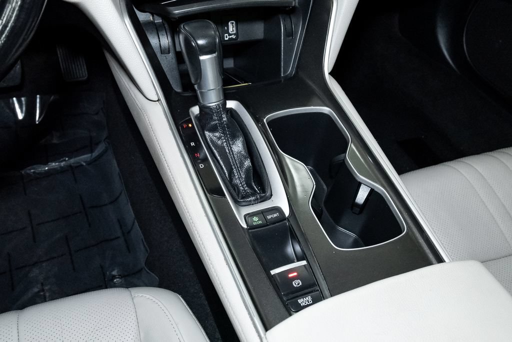Used 2018 Honda Accord Touring image 22