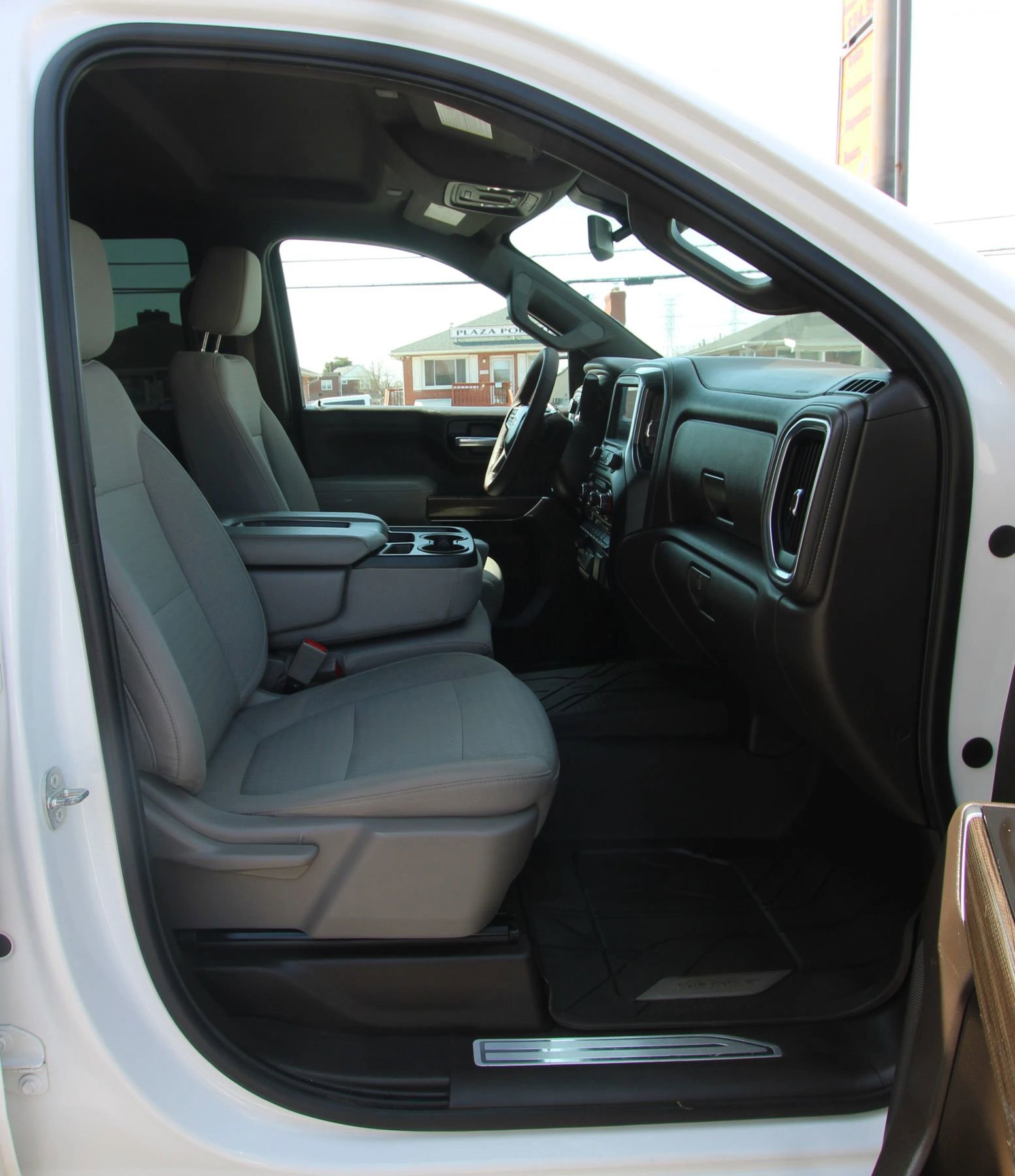 Used 2019 Chevrolet Silverado 1500 LT w/ Convenience Package AWD/4WD image 9