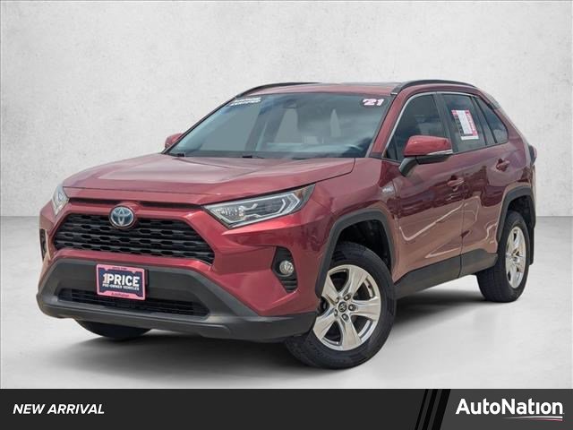 Used 2021 Toyota RAV4 XLE w/ Convenience Package image 1