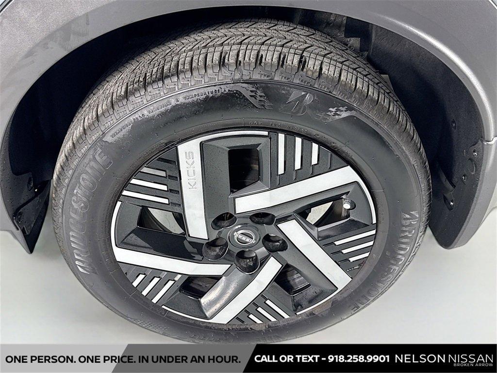 Certified 2025 Nissan Kicks SV w/ SV Premium Package image 30