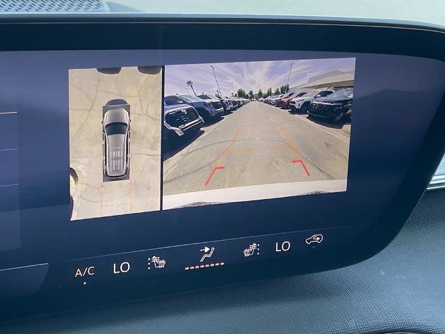 Used 2025 Buick Enclave Preferred AWD/4WD image 11
