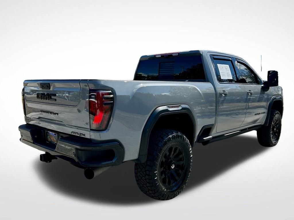 Used 2024 GMC Sierra 2500 AT4X image 5