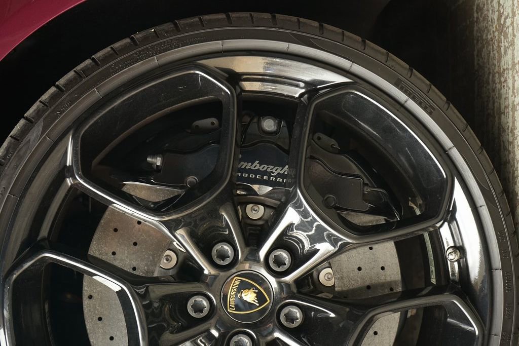 Used 2016 Lamborghini Huracan LP 610-4 image 26