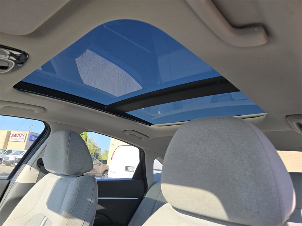 Used 2021 Hyundai Sonata SEL w/ Convenience Package image 3