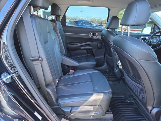 Used 2021 Kia Sorento EX image 15