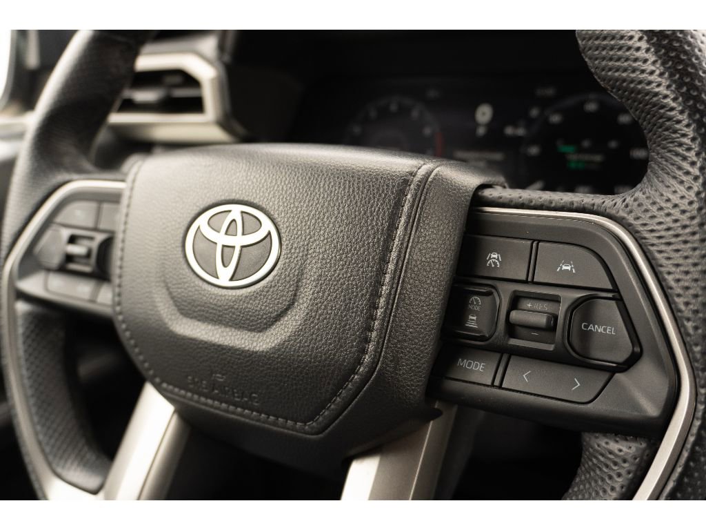 Used 2024 Toyota Tacoma TRD Off-Road image 27