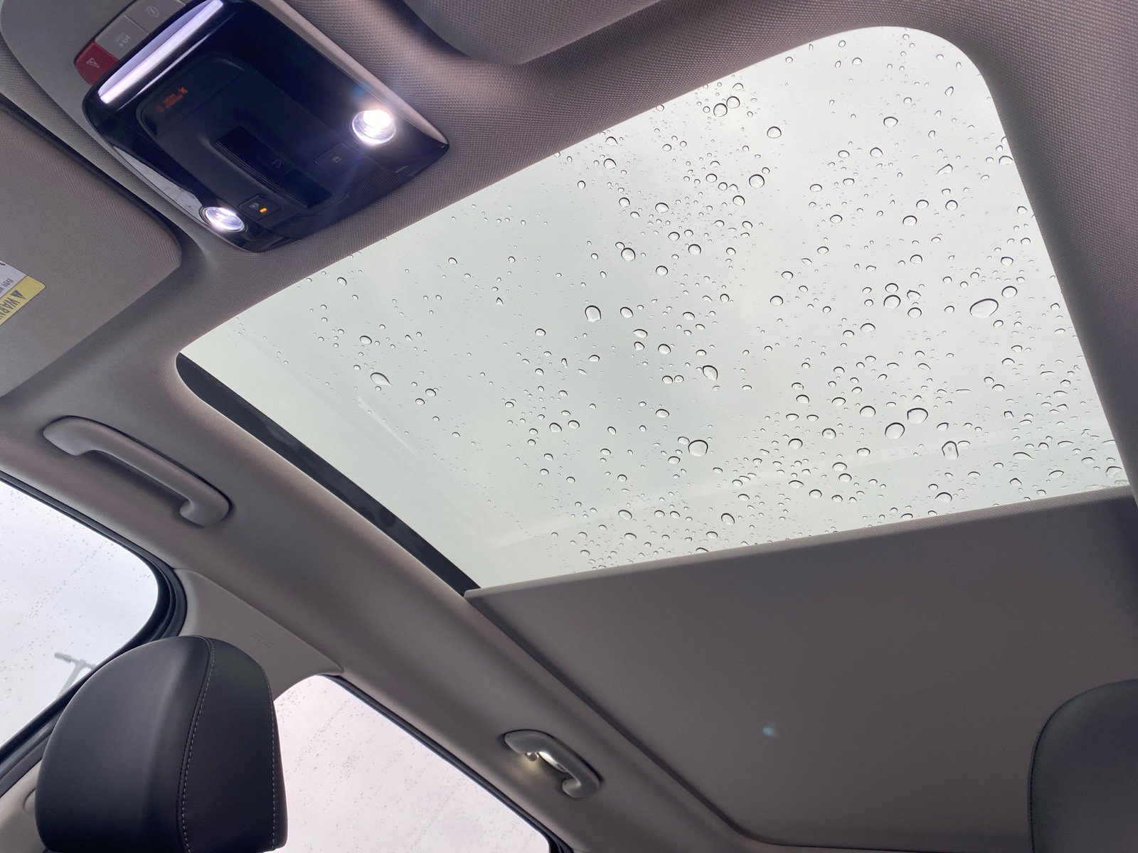 Certified 2023 Kia Sorento S w/ Panoramic Sunroof Package image 21