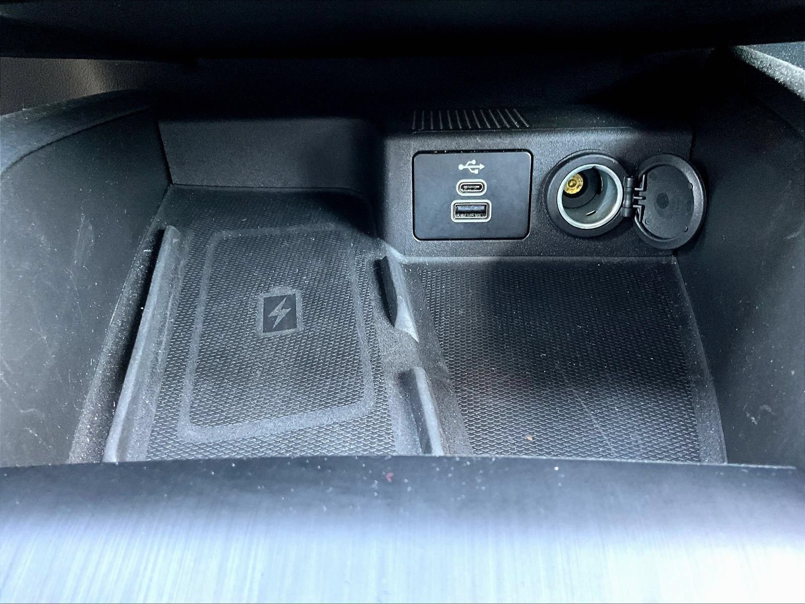 Used 2025 Ford Escape Platinum AWD/4WD image 19