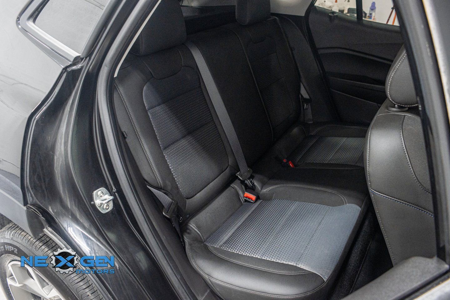 Used 2025 Chevrolet Trax LT w/ Driver Confidence Package image 35