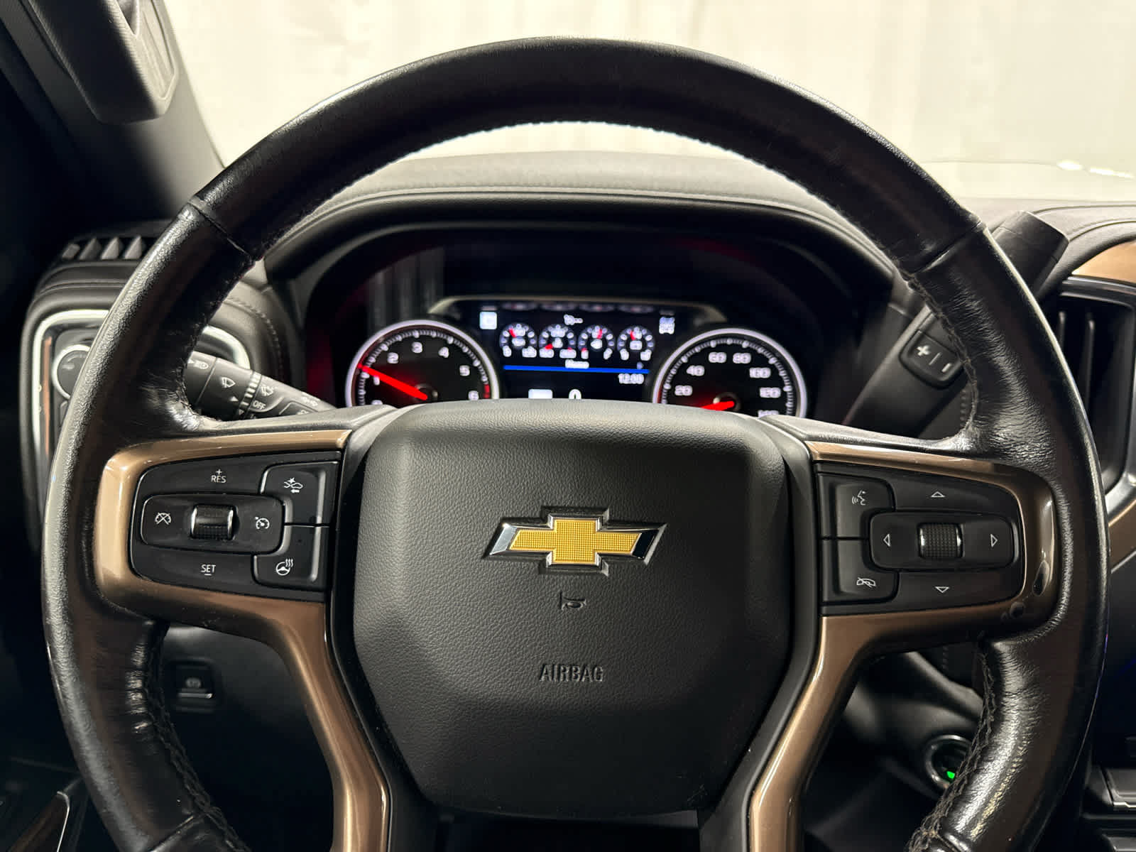 Certified 2020 Chevrolet Silverado 3500 High Country AWD/4WD image 24