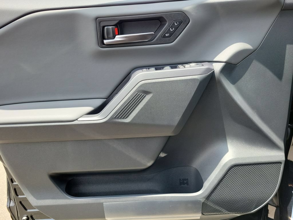 New 2026 Toyota RAV4 XSE AWD/4WD image 21