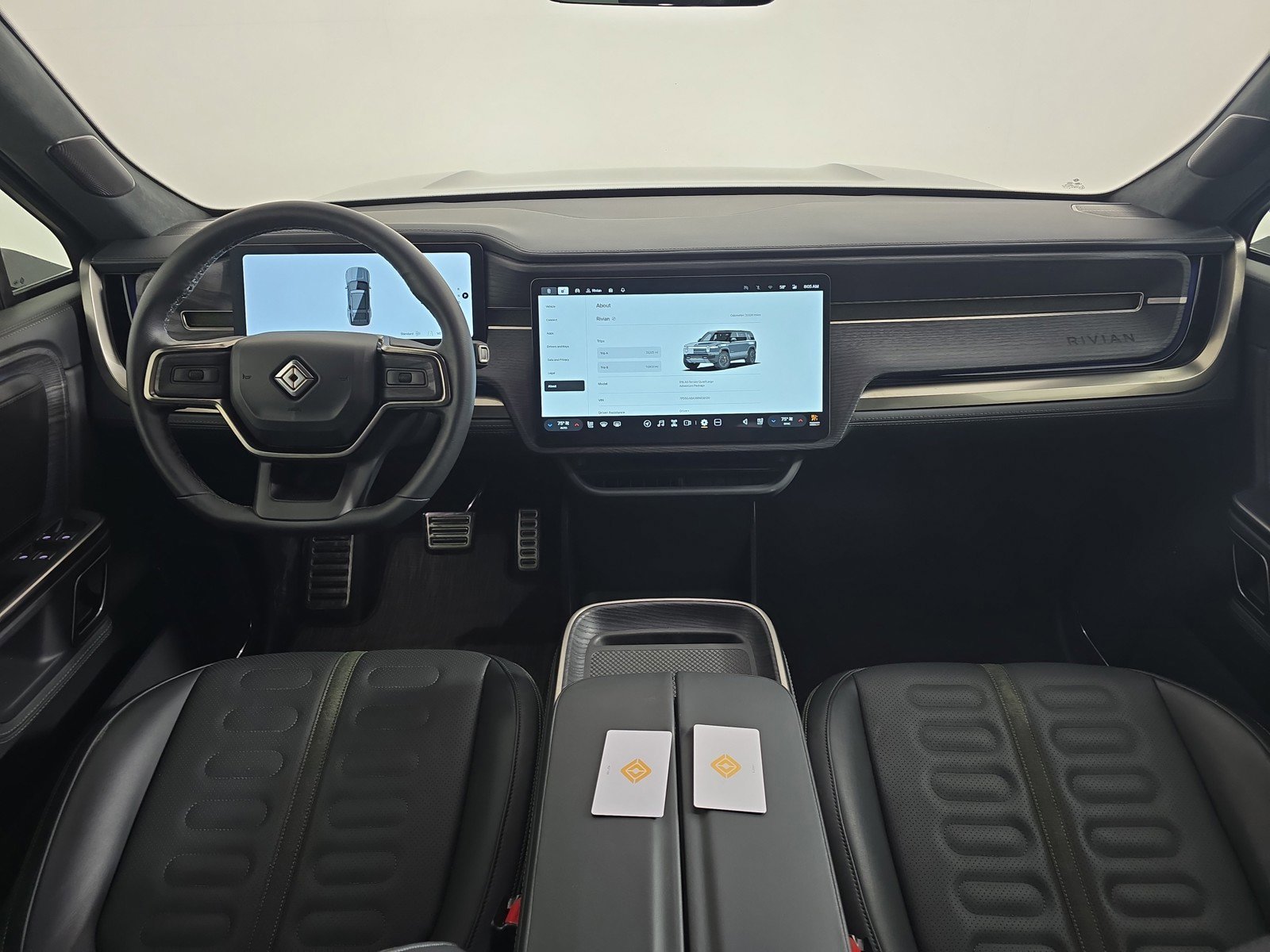 Used 2024 Rivian R1S Adventure image 27