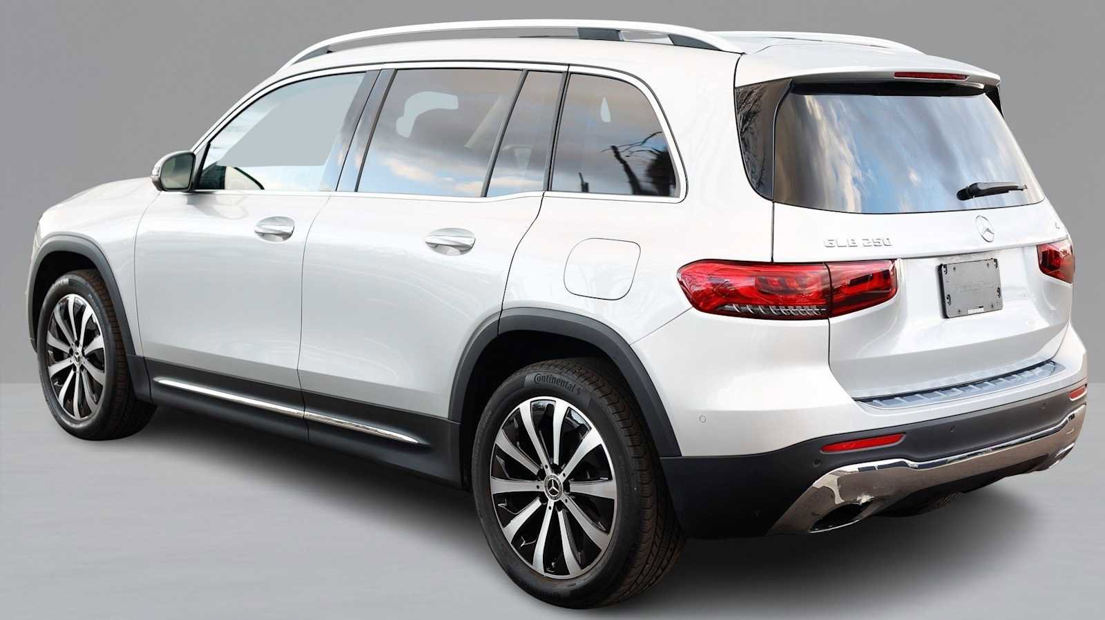 Certified 2023 Mercedes-Benz GLB 250 4MATIC image 8