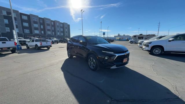 Used 2023 Chevrolet Blazer LT w/ Convenience Package image 2