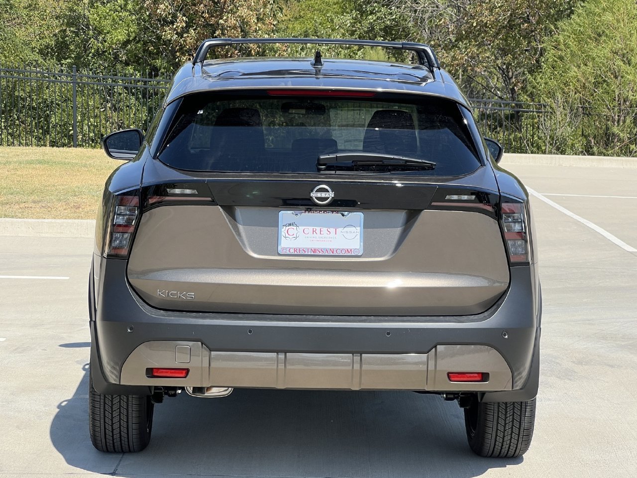 New 2027 Nissan Kicks SR FWD image 5