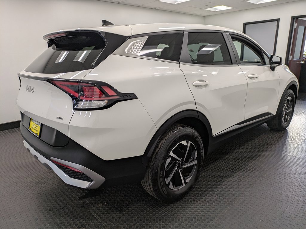 Certified 2024 Kia Sportage LX image 4