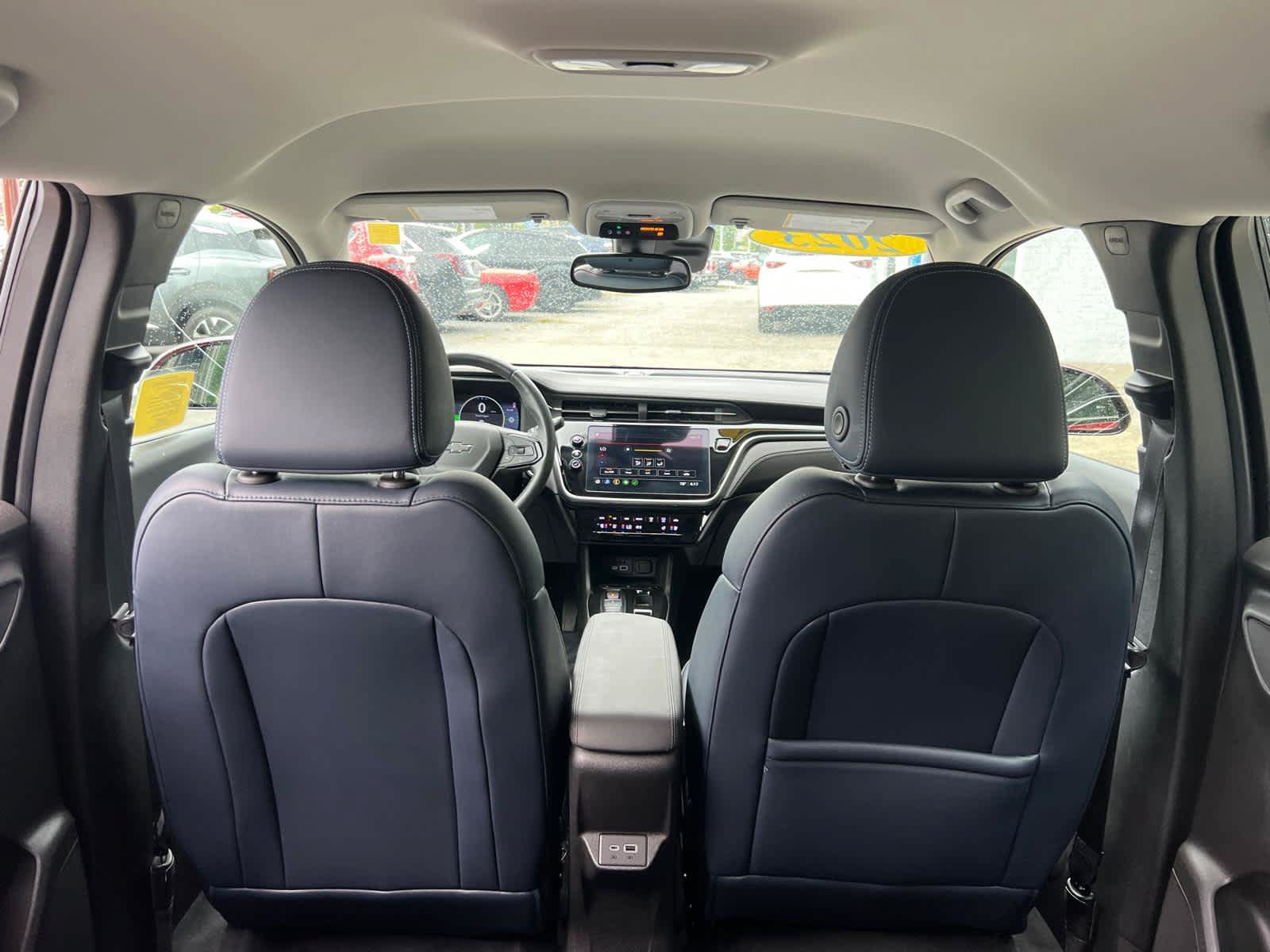Certified 2023 Chevrolet Bolt EUV LT w/ Convenience Package FWD image 37