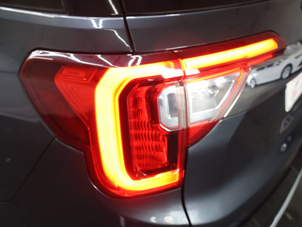 Used 2020 GMC Acadia SLE FWD image 28
