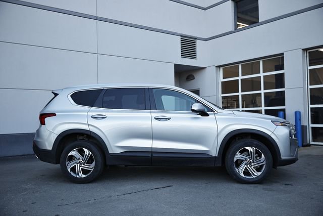 Used 2023 Hyundai Santa Fe SE image 4