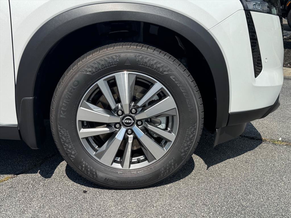 New 2026 Nissan Pathfinder SL FWD image 9