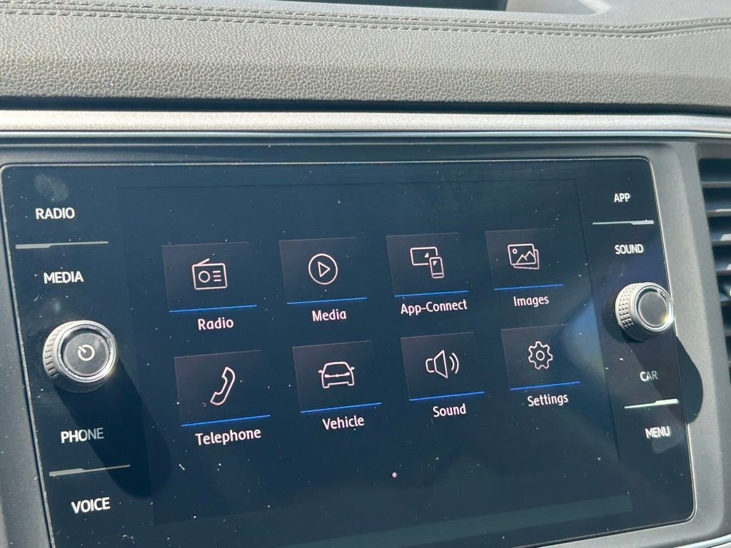 Used 2018 Volkswagen Atlas SE FWD image 16
