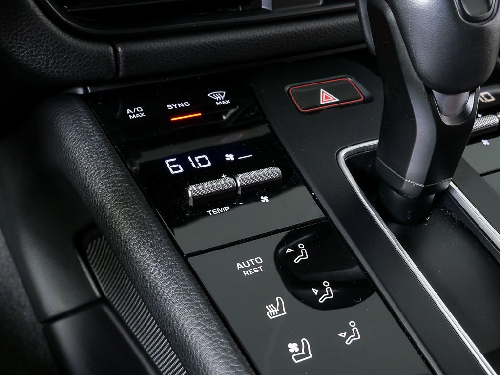 Certified 2023 Porsche Macan S AWD/4WD image 17