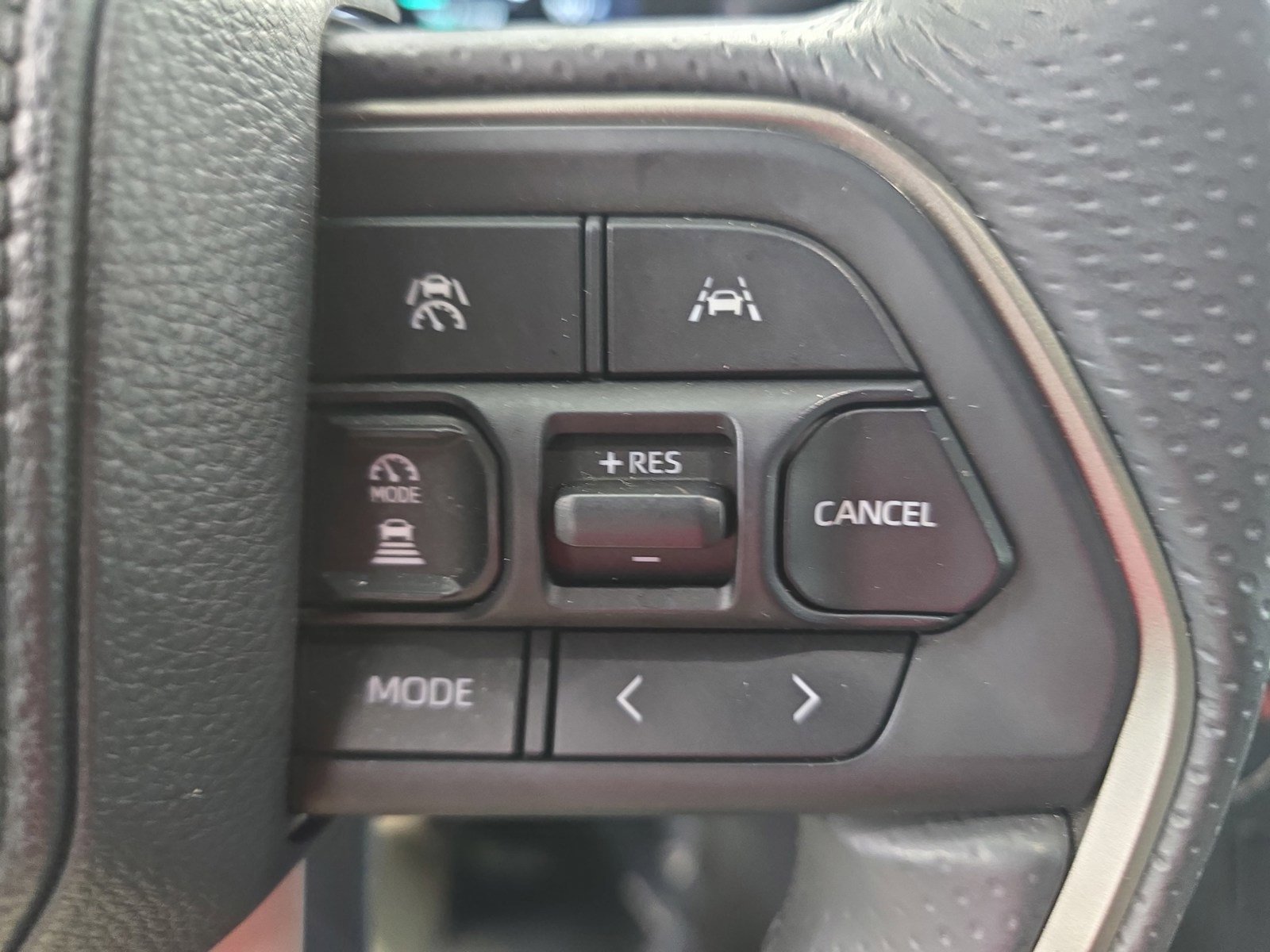 Used 2025 Toyota 4Runner TRD Off-Road AWD/4WD image 36