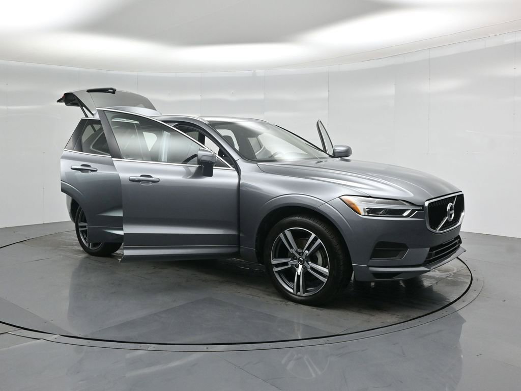 Used 2020 Volvo XC60 T5 Momentum w/ Protection Package Premier image 37