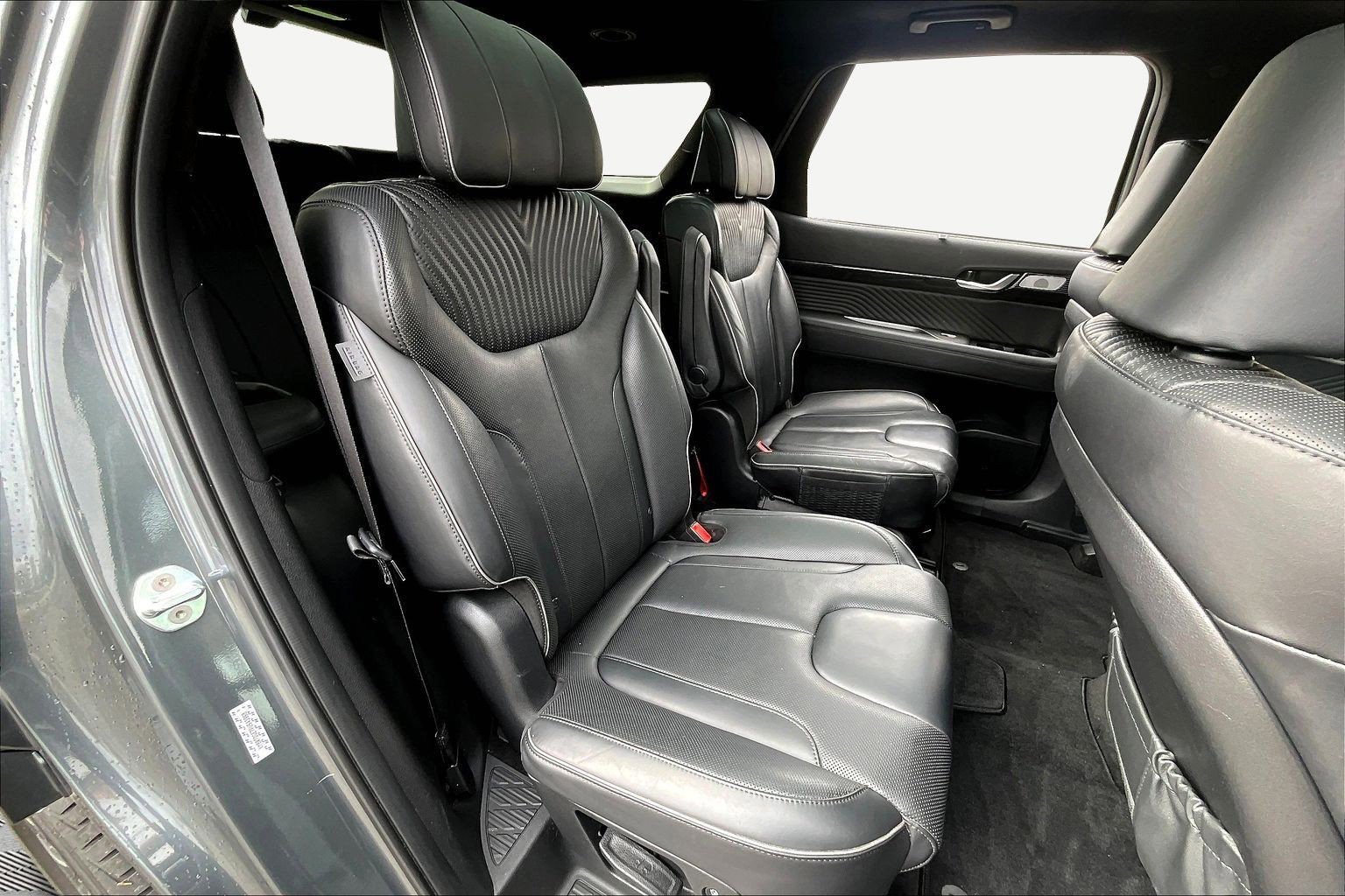 Used 2023 Hyundai Palisade Calligraphy image 21