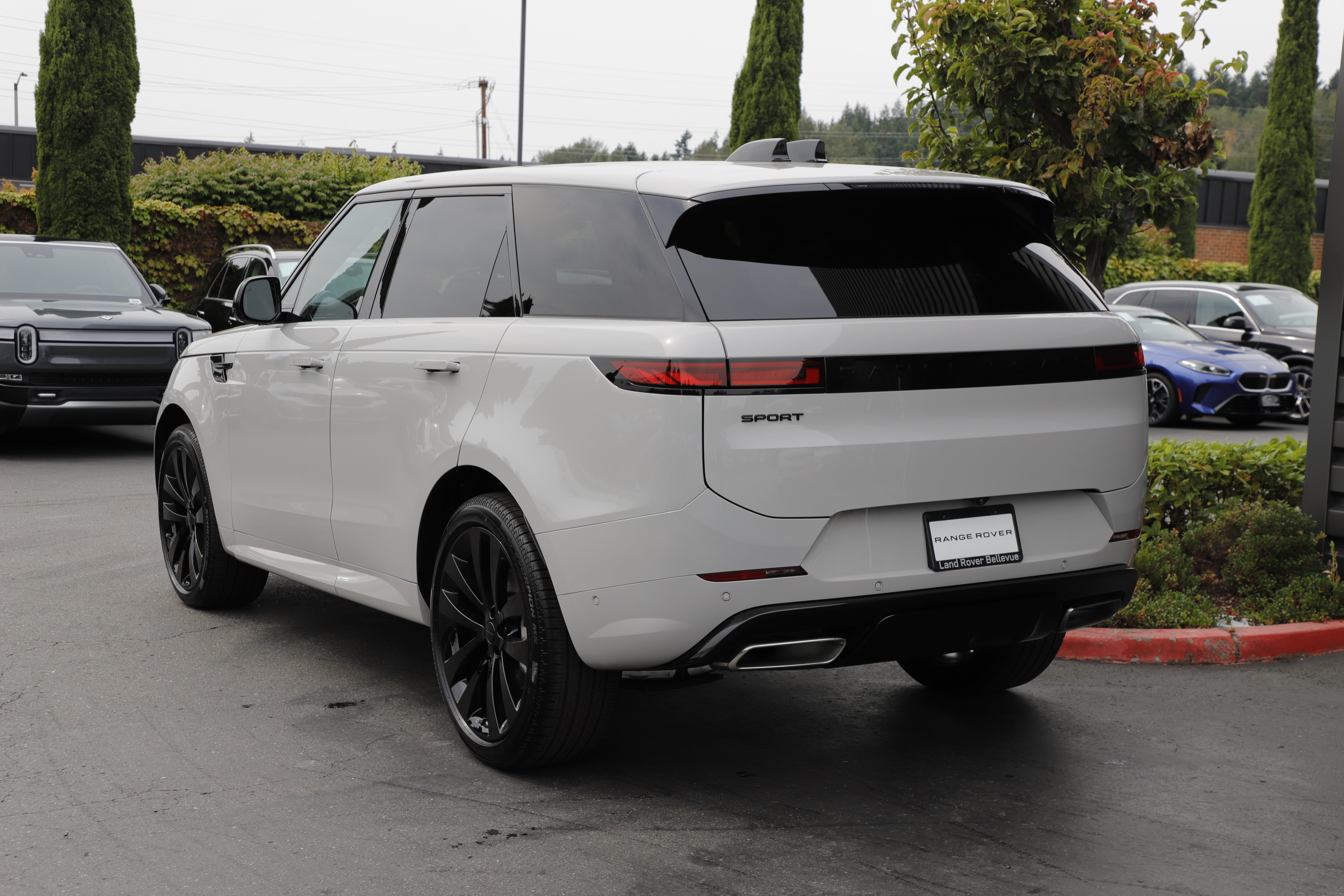 New 2026 Land Rover Range Rover Sport Dynamic SE AWD/4WD image 6
