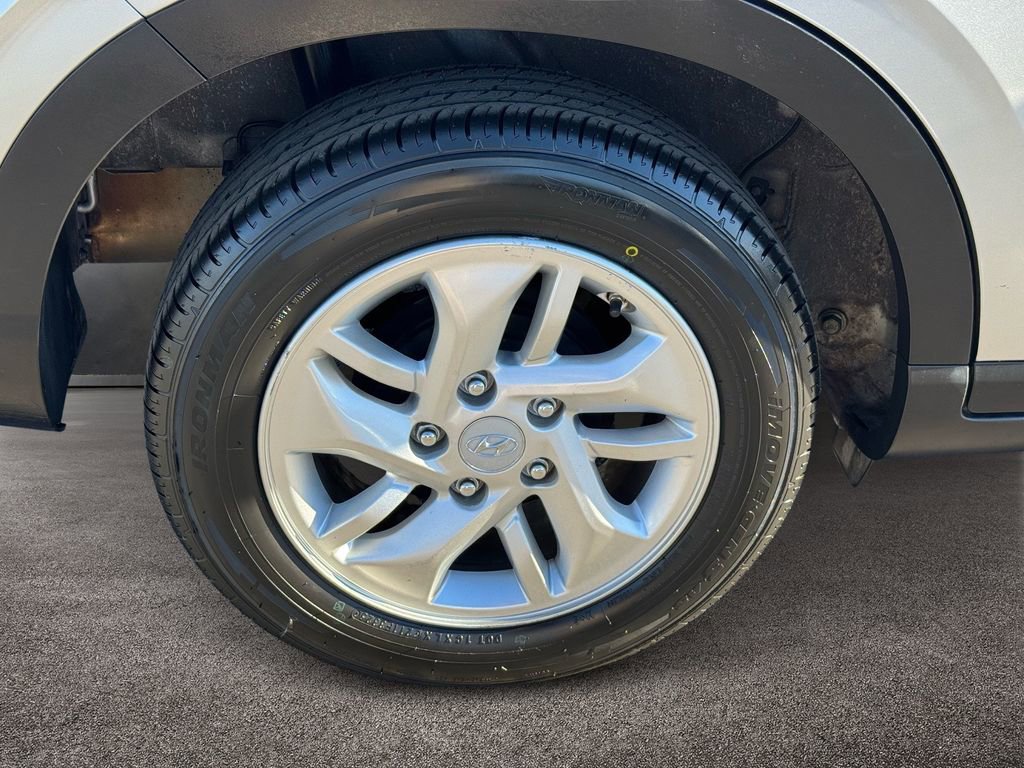 Used 2024 Hyundai Venue SE image 8