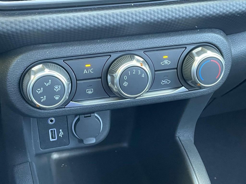 Used 2025 Nissan Kicks Play S image 26