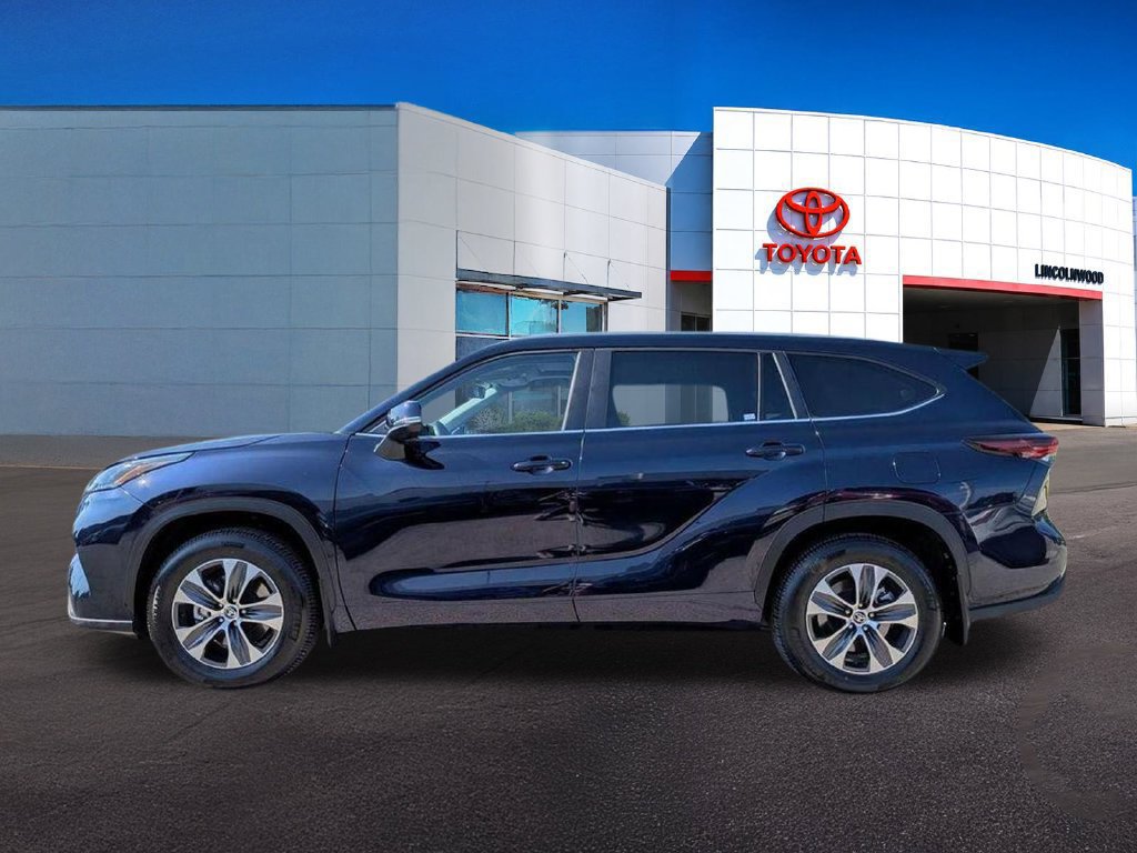 Used 2026 Toyota Highlander XLE AWD/4WD image 11