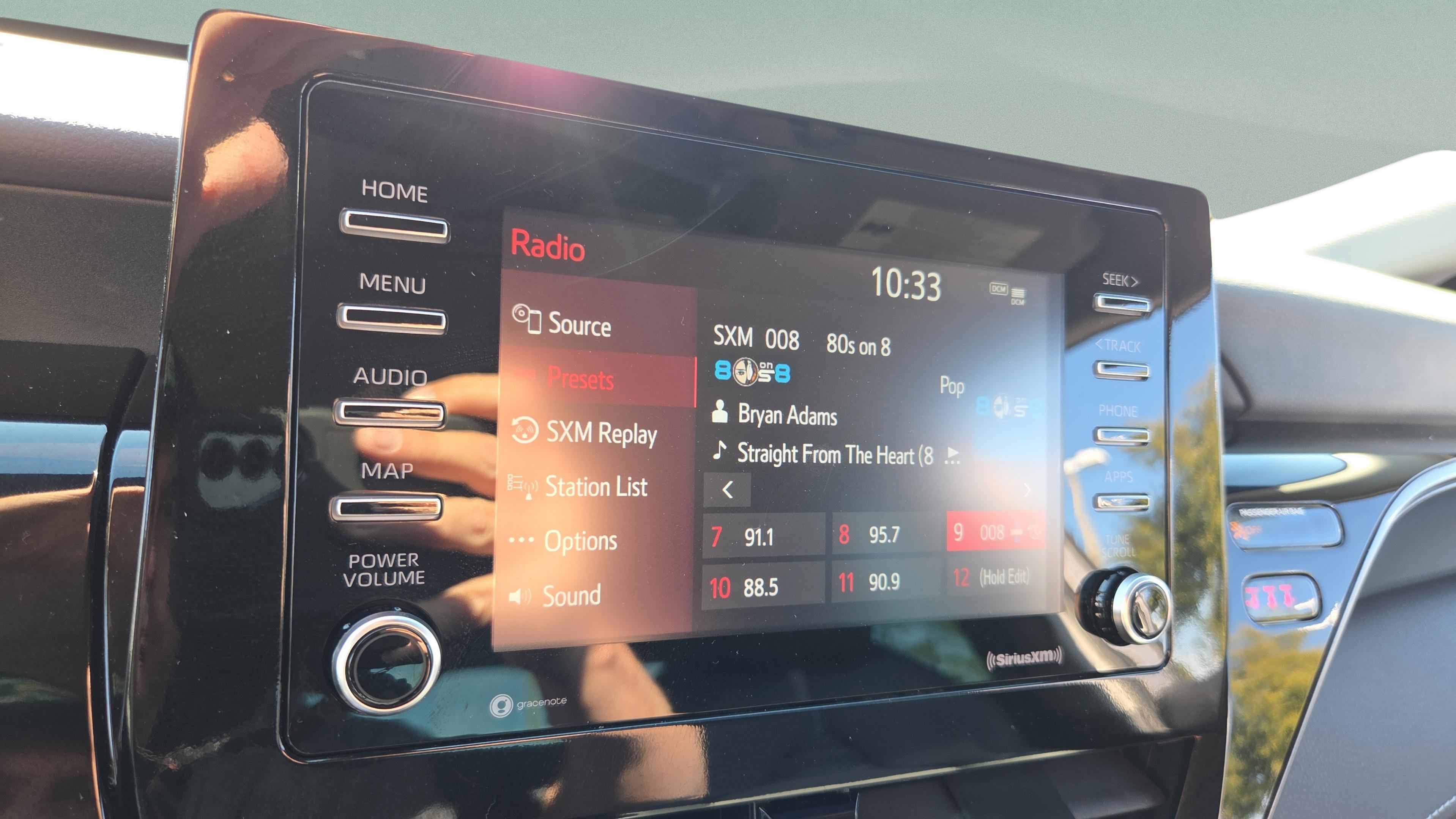 Used 2024 Toyota Camry SE w/ Convenience Package image 18