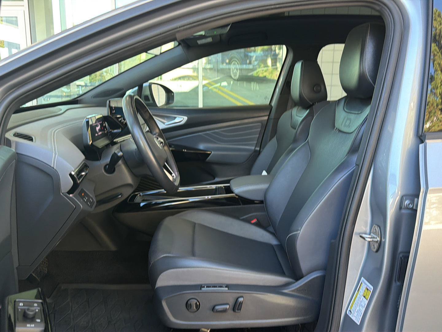 Certified 2023 Volkswagen ID.4 S RWD image 17