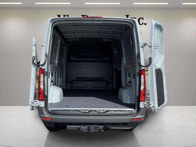 New 2025 Mercedes-Benz Sprinter 2500 image 5