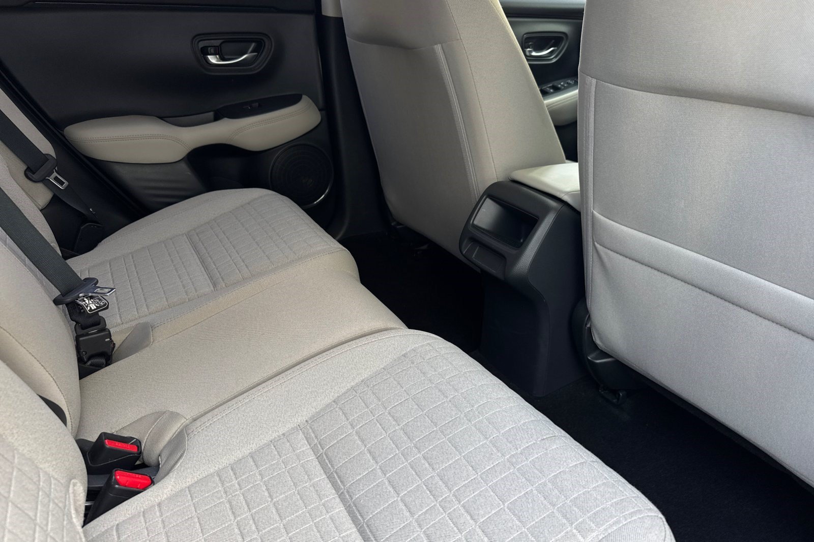Certified 2025 Honda HR-V LX image 19