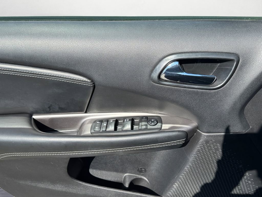 Used 2018 Dodge Journey Crossroad image 23