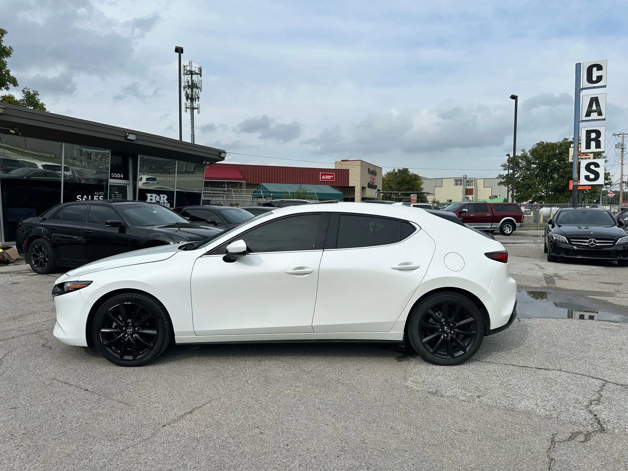 Used 2020 MAZDA MAZDA3 AWD Hatchback w/ Premium Pkg image 2
