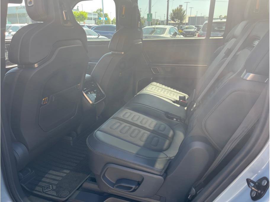 Used 2022 Rivian R1S Launch Edition image 11