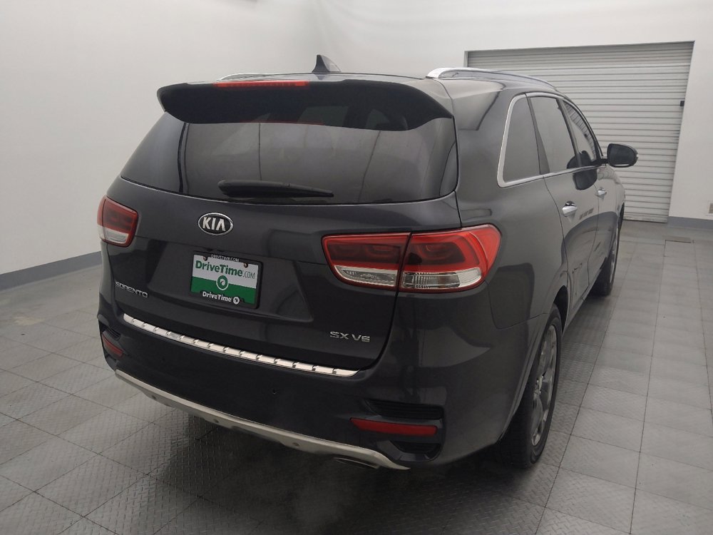 Used 2017 Kia Sorento SX image 7
