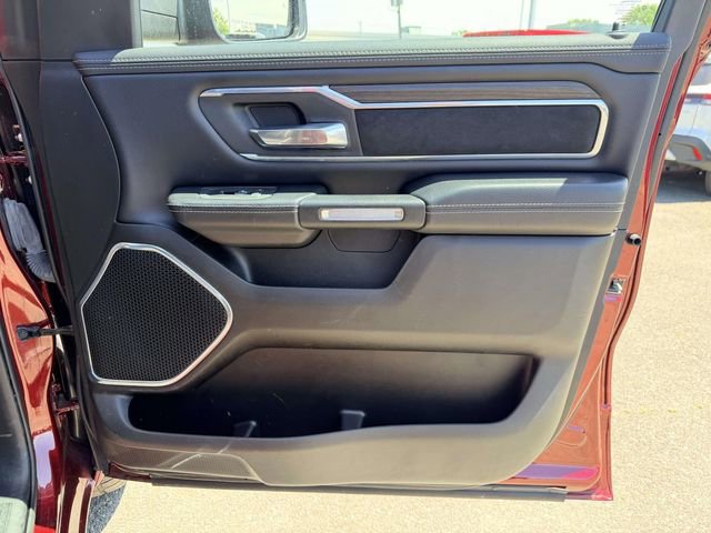 Used 2025 RAM 1500 Laramie AWD/4WD image 6