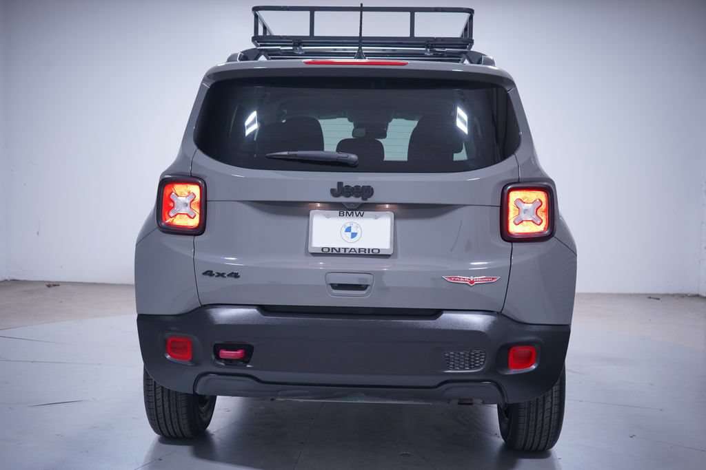 Used 2023 Jeep Renegade Trailhawk w/ Trailhawk Elite Group AWD/4WD image 5