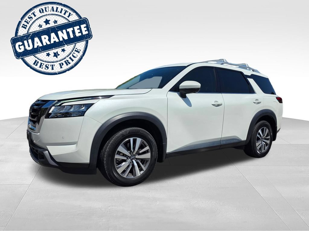 Used 2023 Nissan Pathfinder SL AWD/4WD image 2