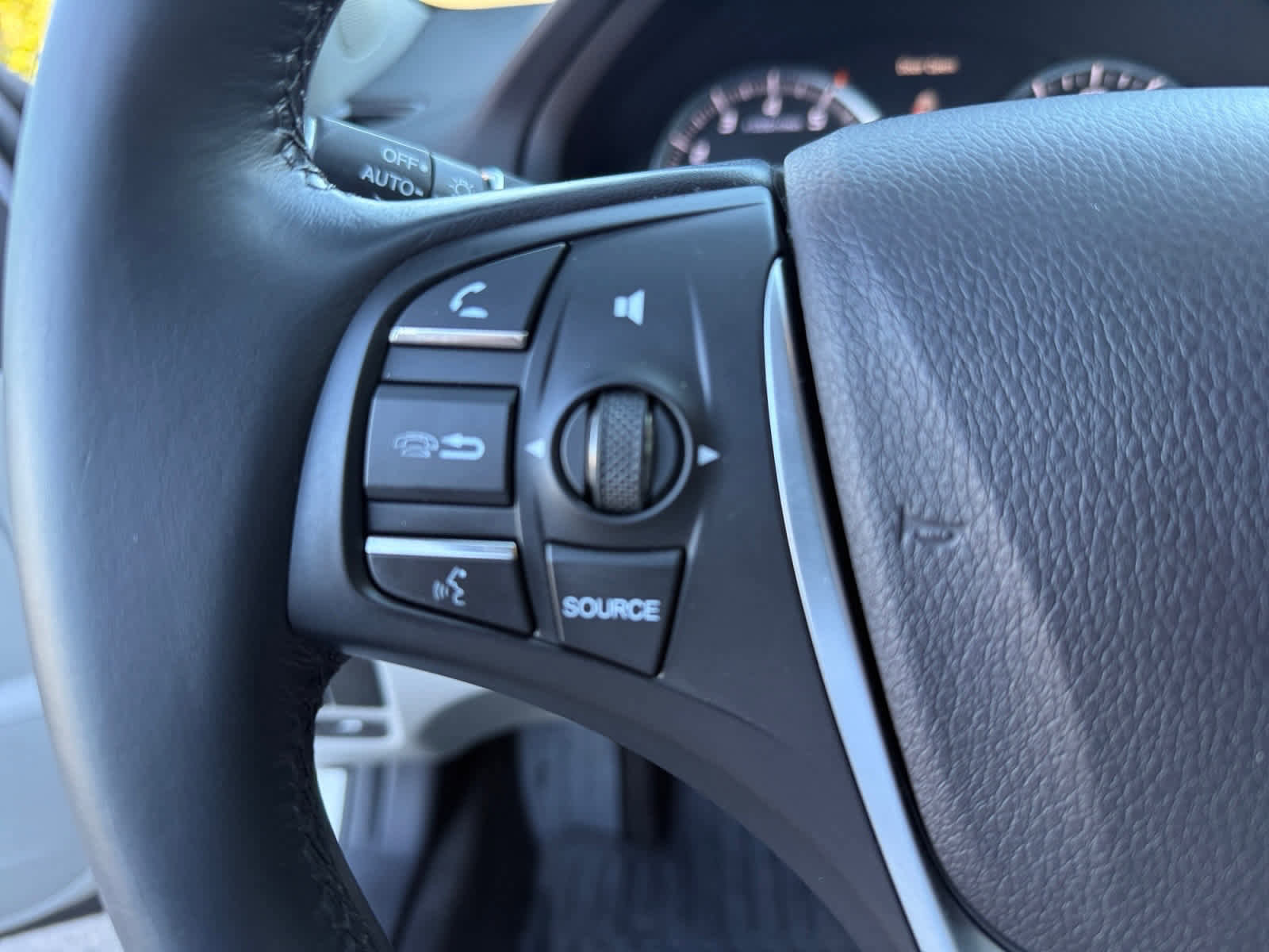 Used 2017 Acura TLX w/ Technology Package image 23