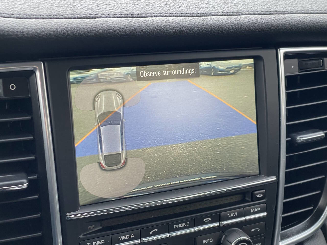 Used 2016 Porsche Panamera 4 Edition image 33